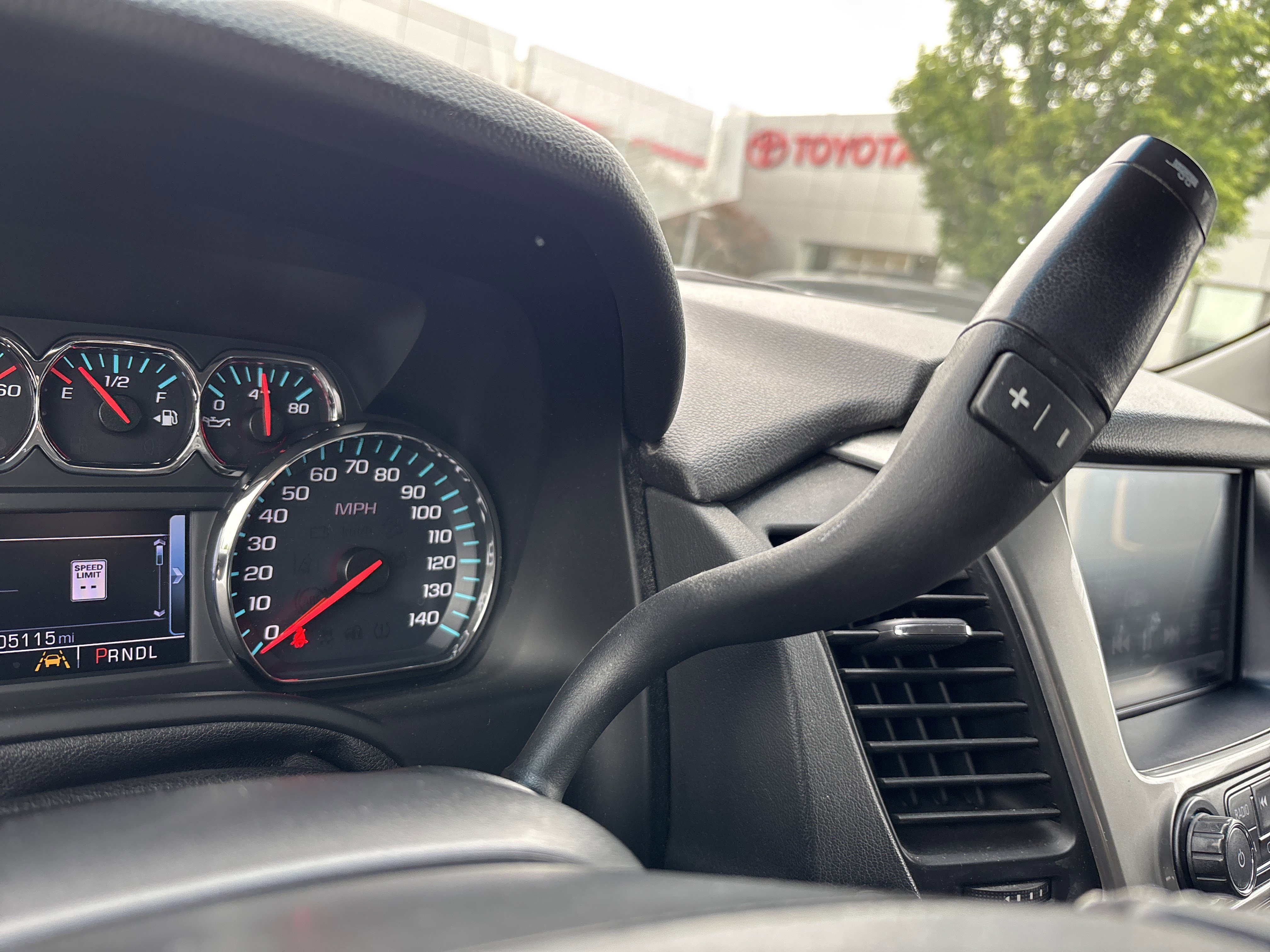 Used 2018 Chevrolet Suburban Premier RWD image 24