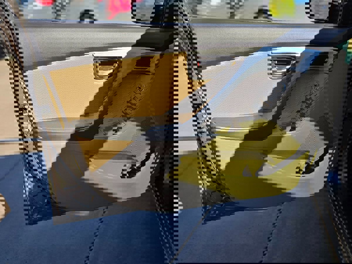 Used 2012 Hyundai Elantra Limited w/ Technology Pkg 5 image 26