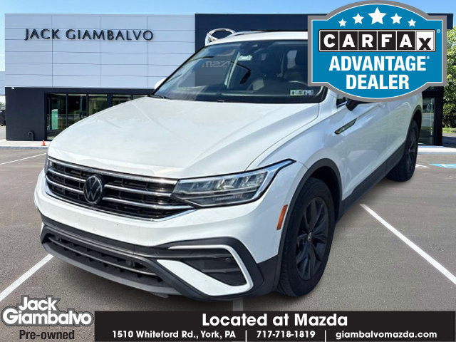 Used 2022 Volkswagen Tiguan SE AWD/4WD image 1