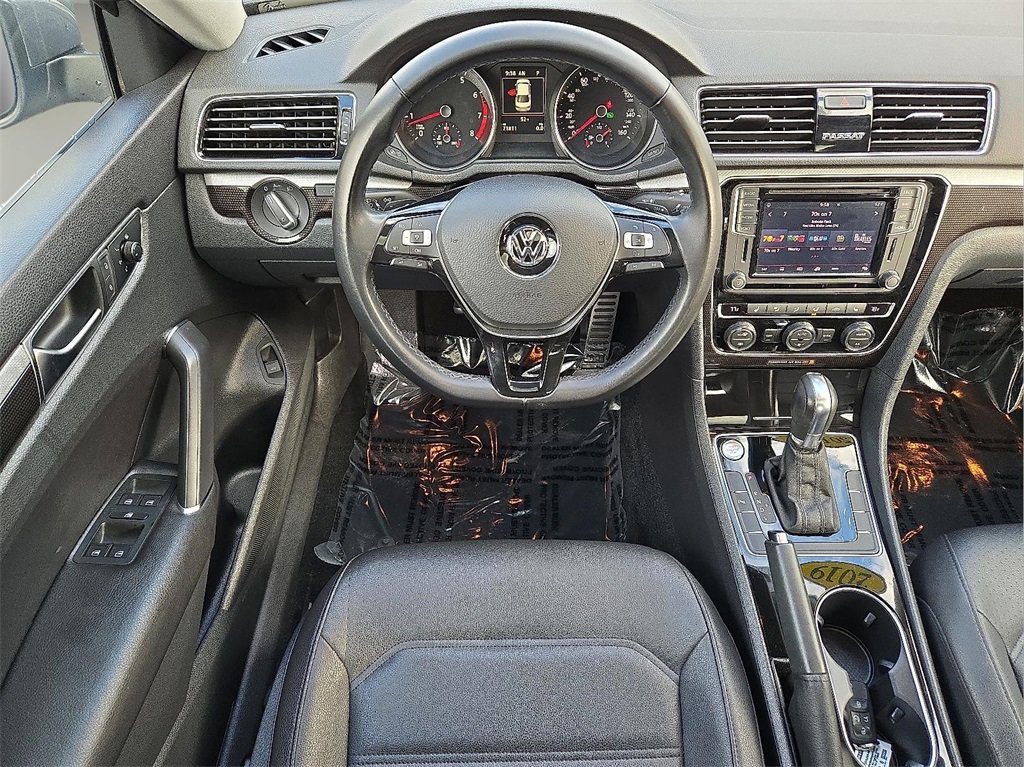 Used 2019 Volkswagen Passat 2.0T SE R-Line image 12
