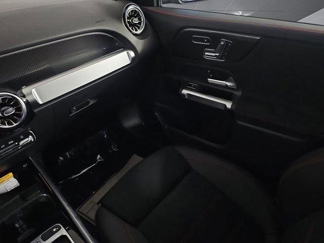 New 2025 Mercedes-Benz GLB 35 AMG 4MATIC image 29