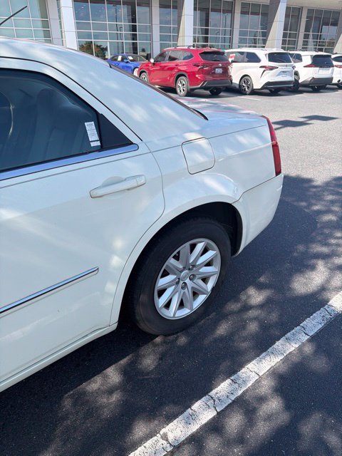 Used 2008 Chrysler 300 LX RWD image 4