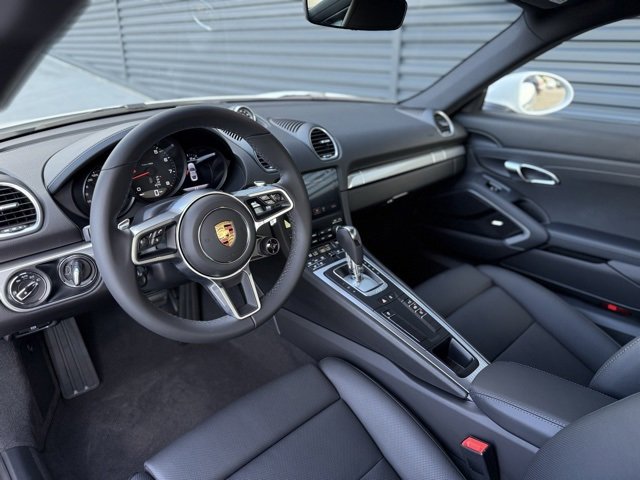 New 2025 Porsche 718 Cayman image 4