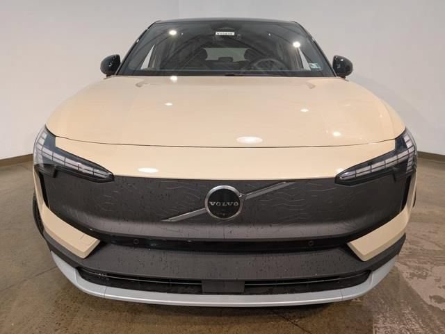 New 2026 Volvo EX30 Cross Country Ultra w/ Protection Package Premier AWD/4WD image 2