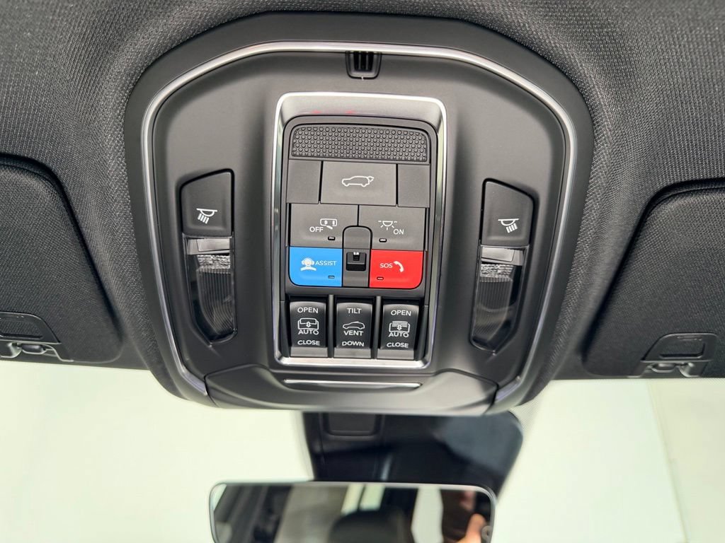 New 2026 Jeep Grand Cherokee Limited AWD/4WD image 11