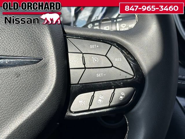 Used 2024 Chrysler Pacifica Touring FWD image 20