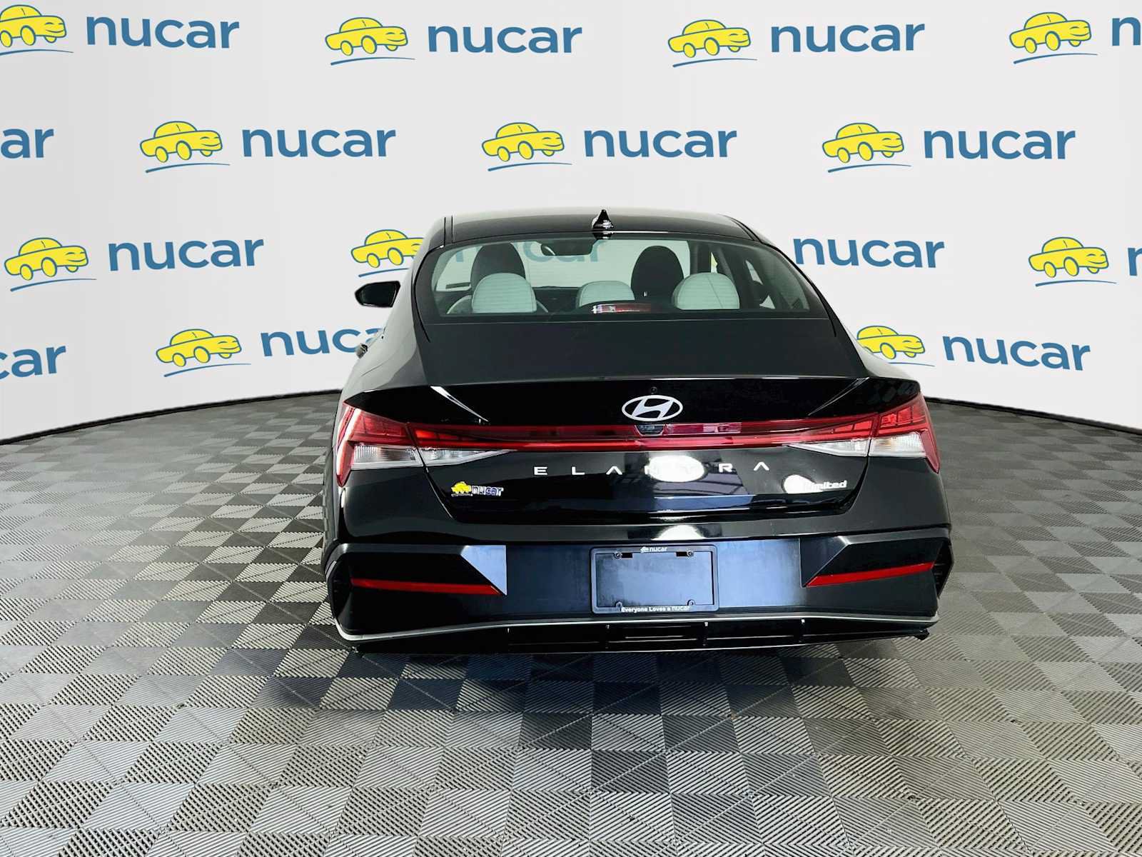 Certified 2025 Hyundai Elantra Limited FWD image 6