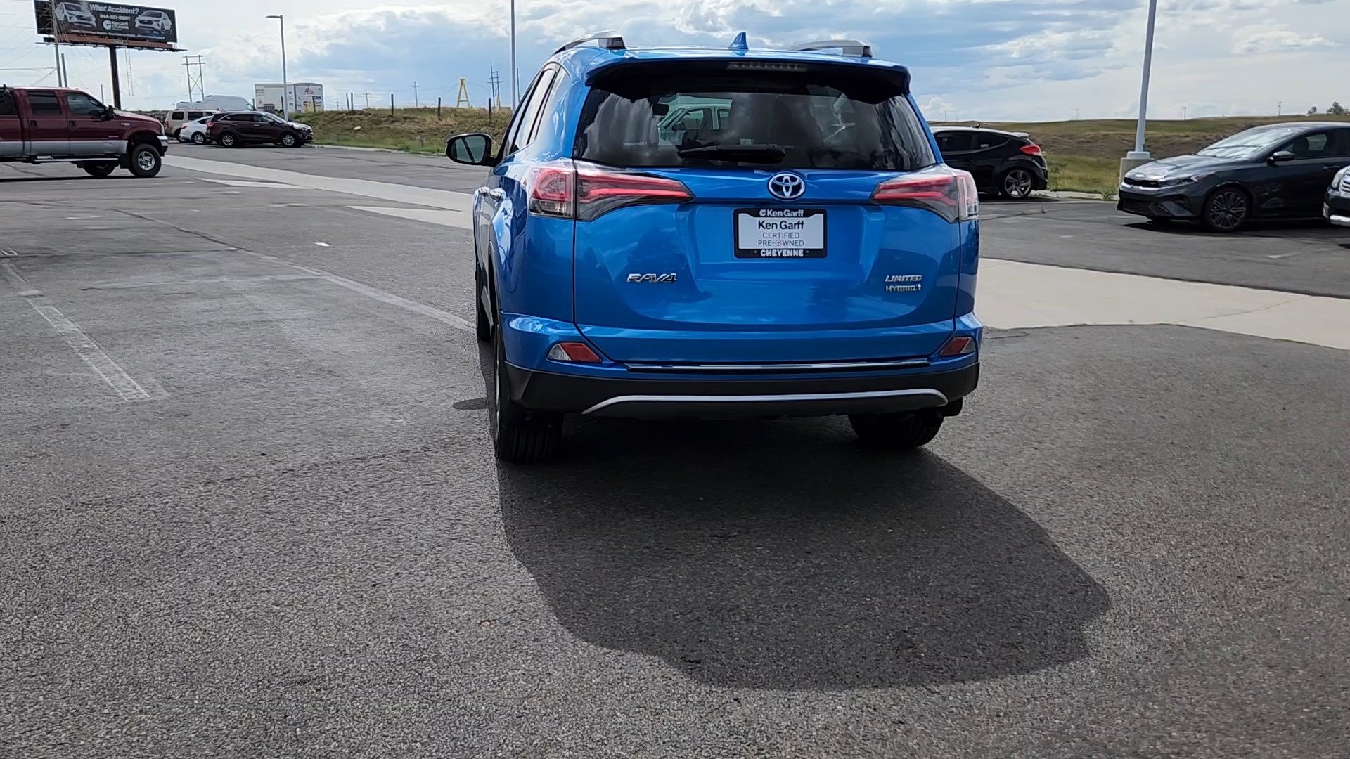 Used 2018 Toyota RAV4 Limited w/ Advanced Technology Package AWD/4WD image 3