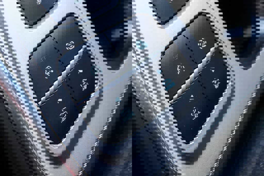 Used 2023 Ford Explorer Limited w/ Equipment Group 301A image 22