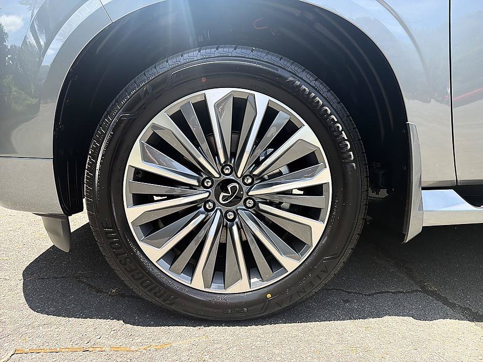 New 2027 INFINITI QX80 Luxe AWD/4WD image 10