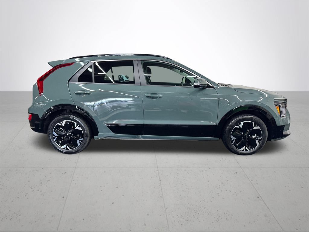 Used 2023 Kia Niro Wind w/ Wind Preserve Package FWD image 9