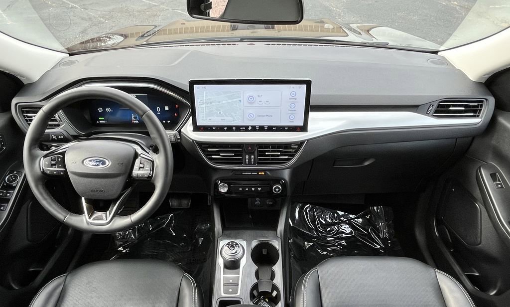 Used 2023 Ford Escape Platinum image 11