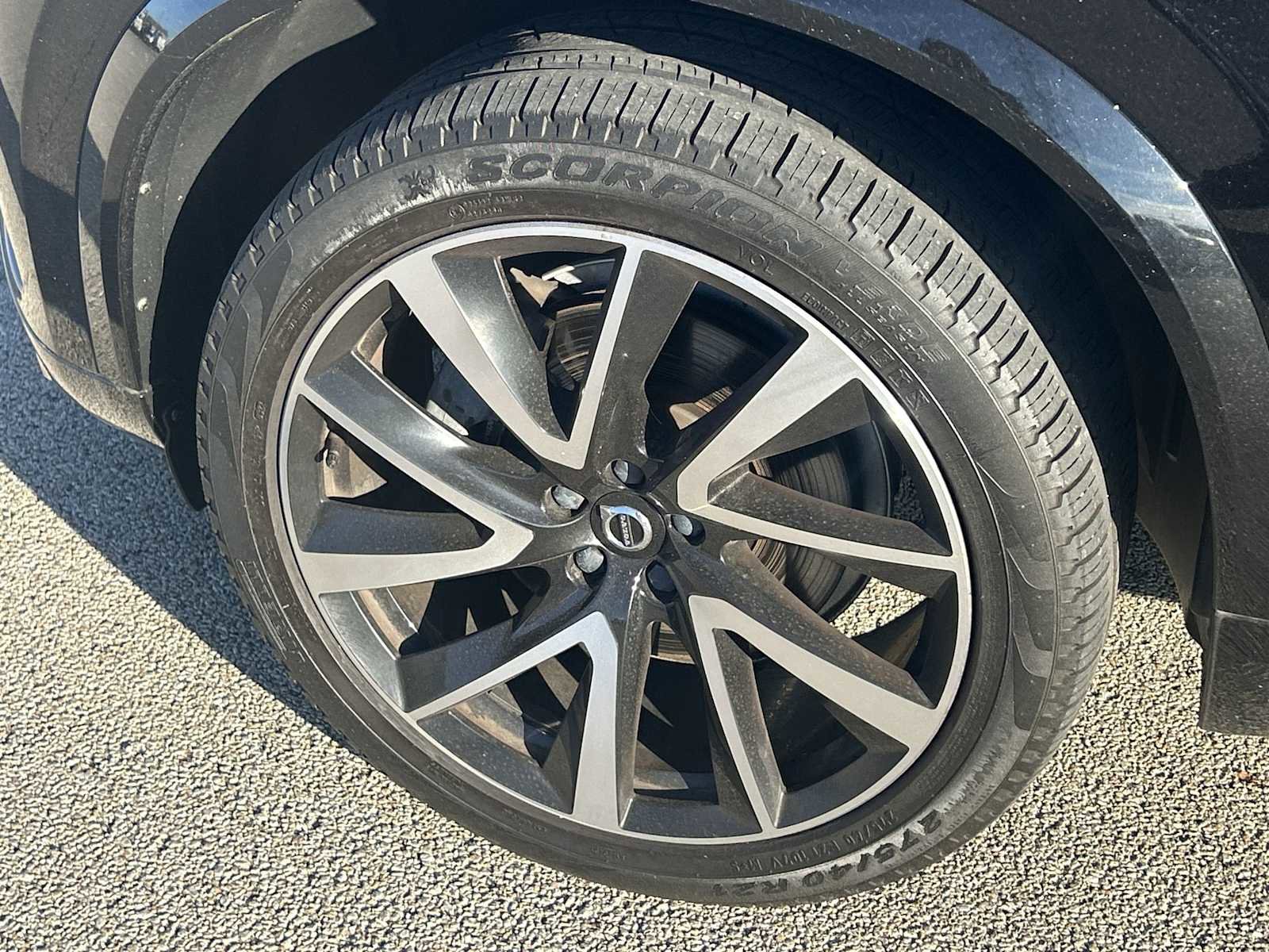 Used 2022 Volvo XC90 T6 Momentum w/ Climate Package image 32