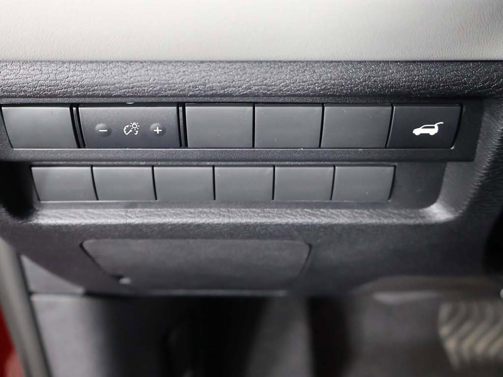 New 2025 Mitsubishi Outlander SE image 38