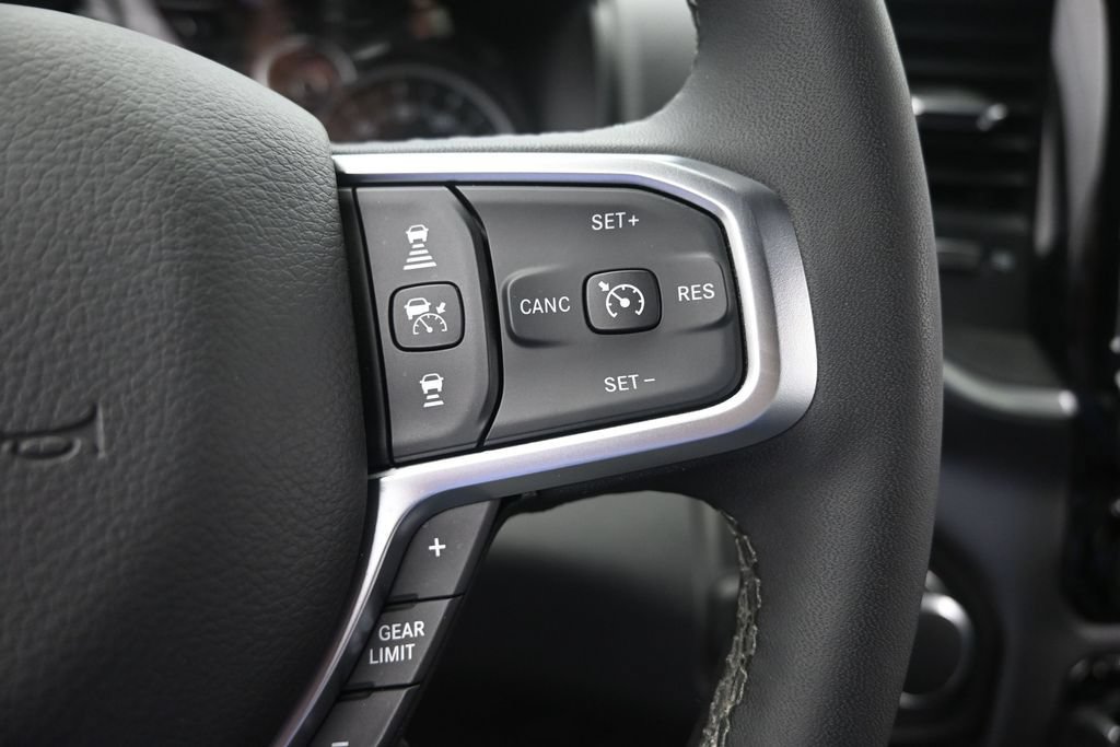 Used 2025 RAM 1500 Big Horn AWD/4WD image 31