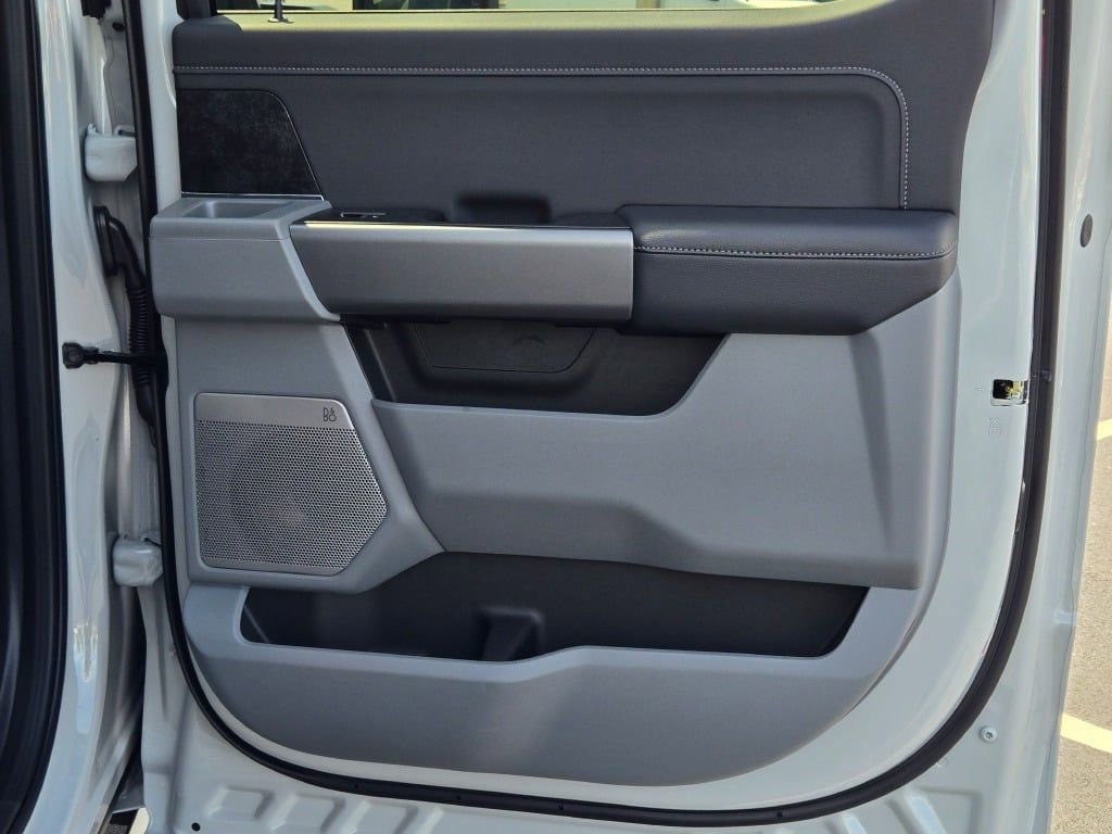 New 2026 Ford F350 XLT w/ XLT Premium Package image 8