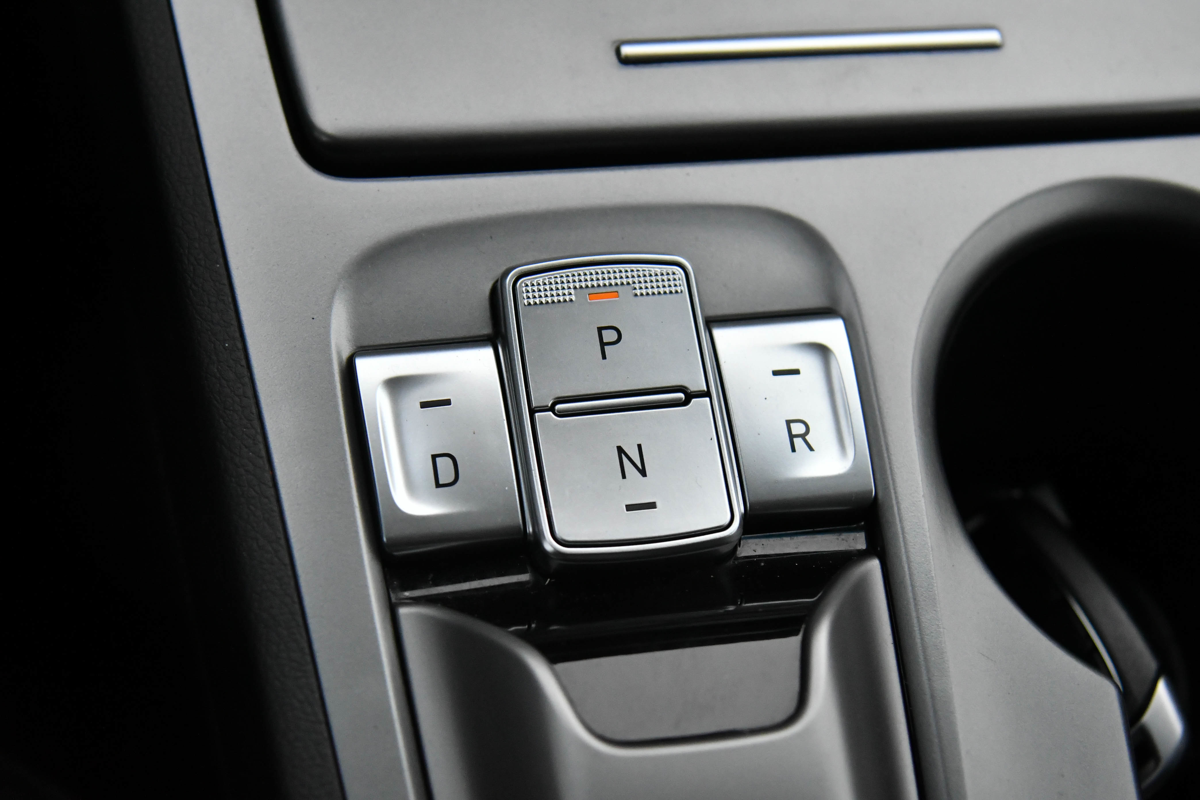 Used 2023 Hyundai Kona Limited image 27