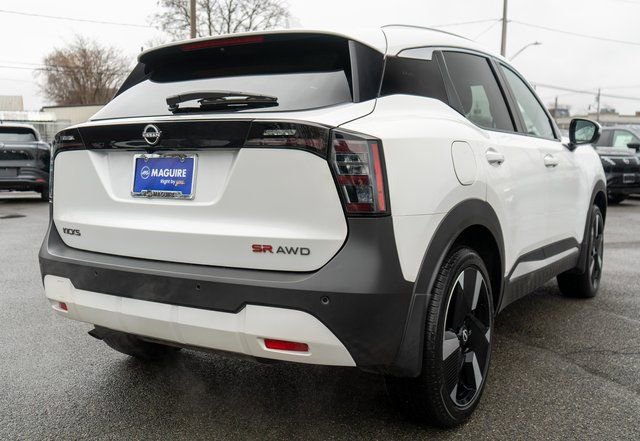 Certified 2025 Nissan Kicks SR image 5