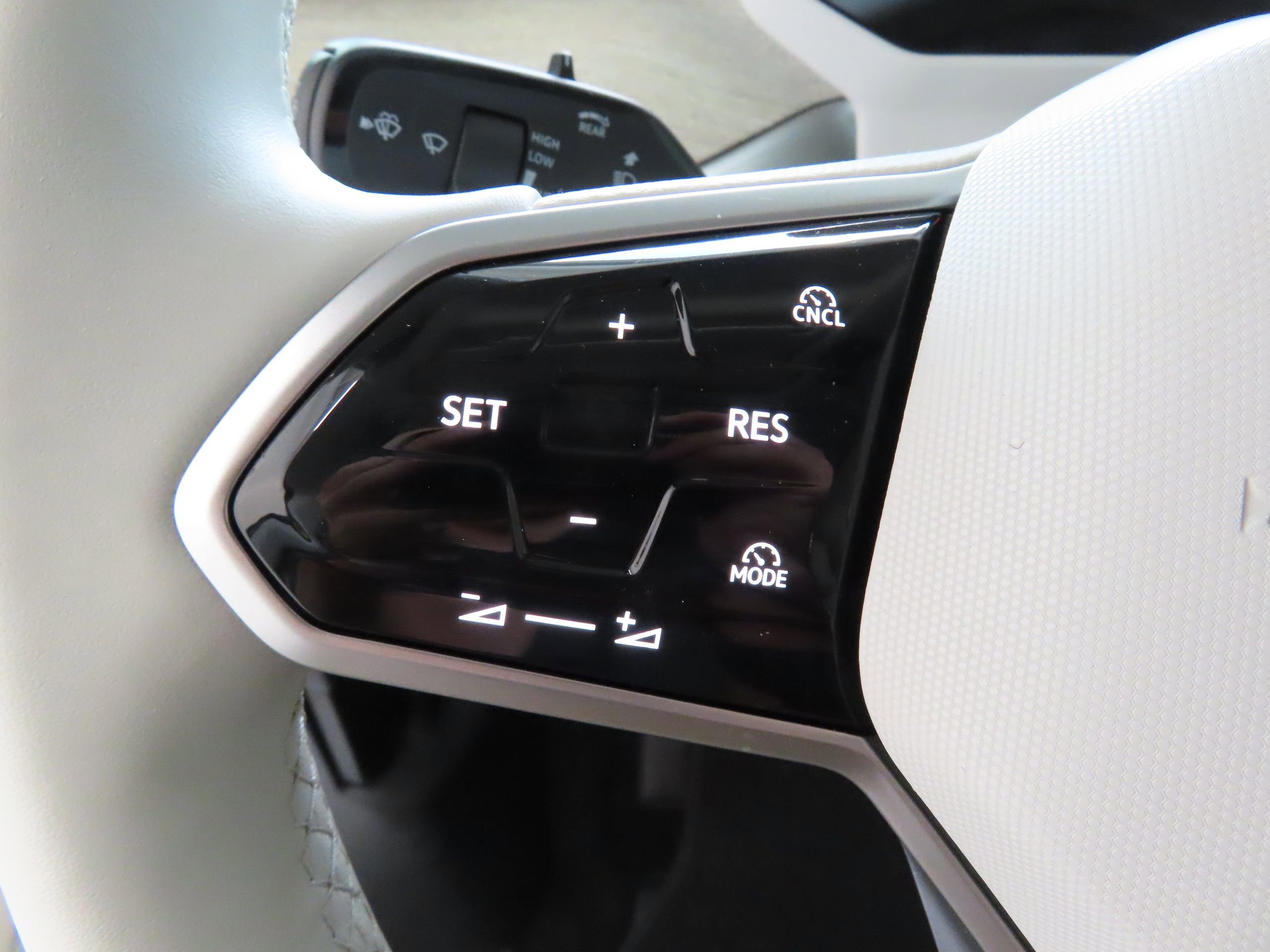 New 2025 Volkswagen ID. Buzz 1st Edition image 14