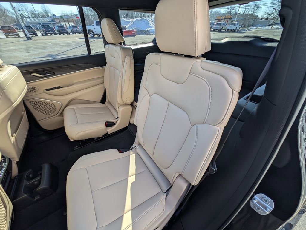 New 2026 Jeep Grand Cherokee L Limited image 16