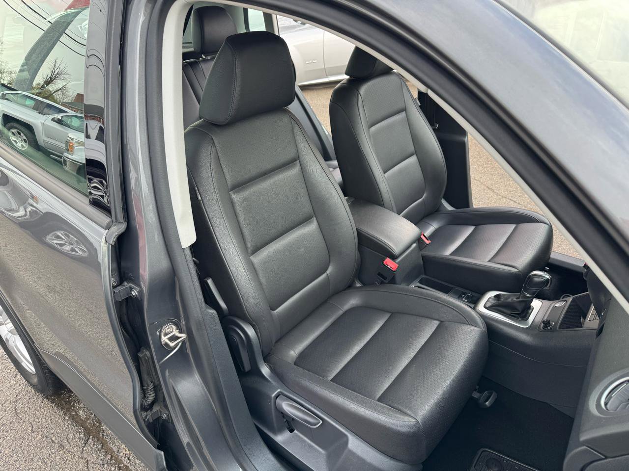 Used 2016 Volkswagen Tiguan S image 18