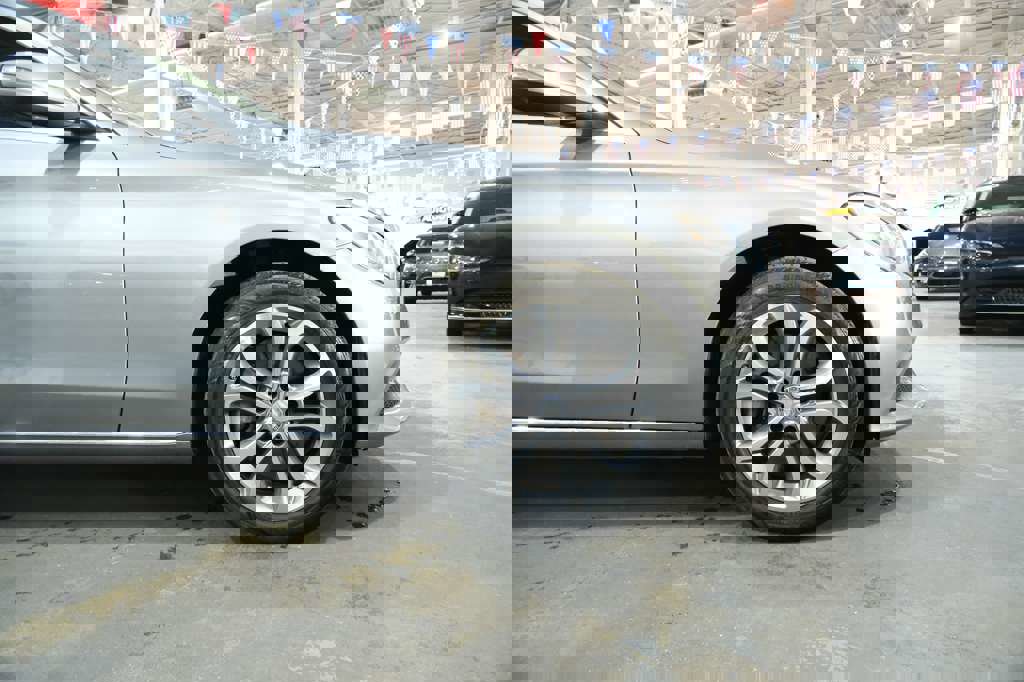 Used 2015 Mercedes-Benz C 300 4MATIC Sedan image 14