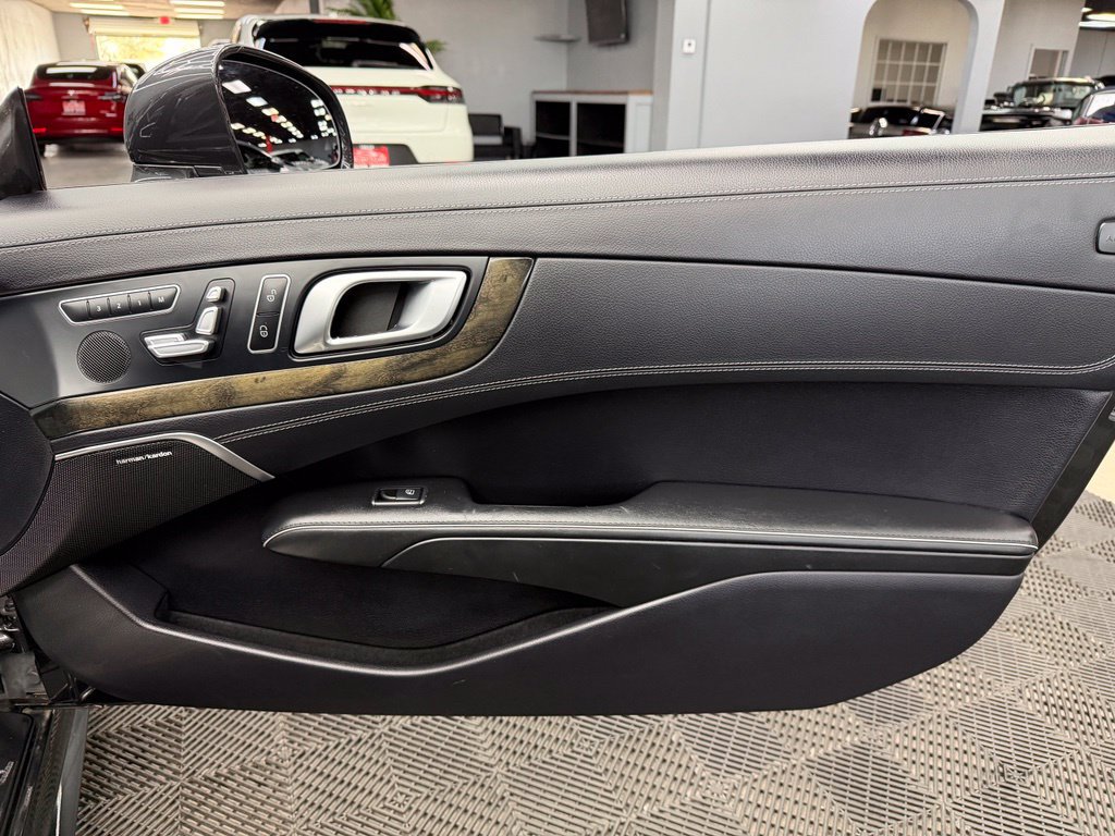 Used 2020 Mercedes-Benz SL 550 image 52
