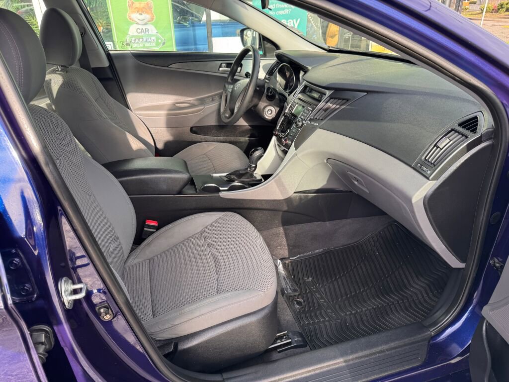 Used 2011 Hyundai Sonata GLS image 12