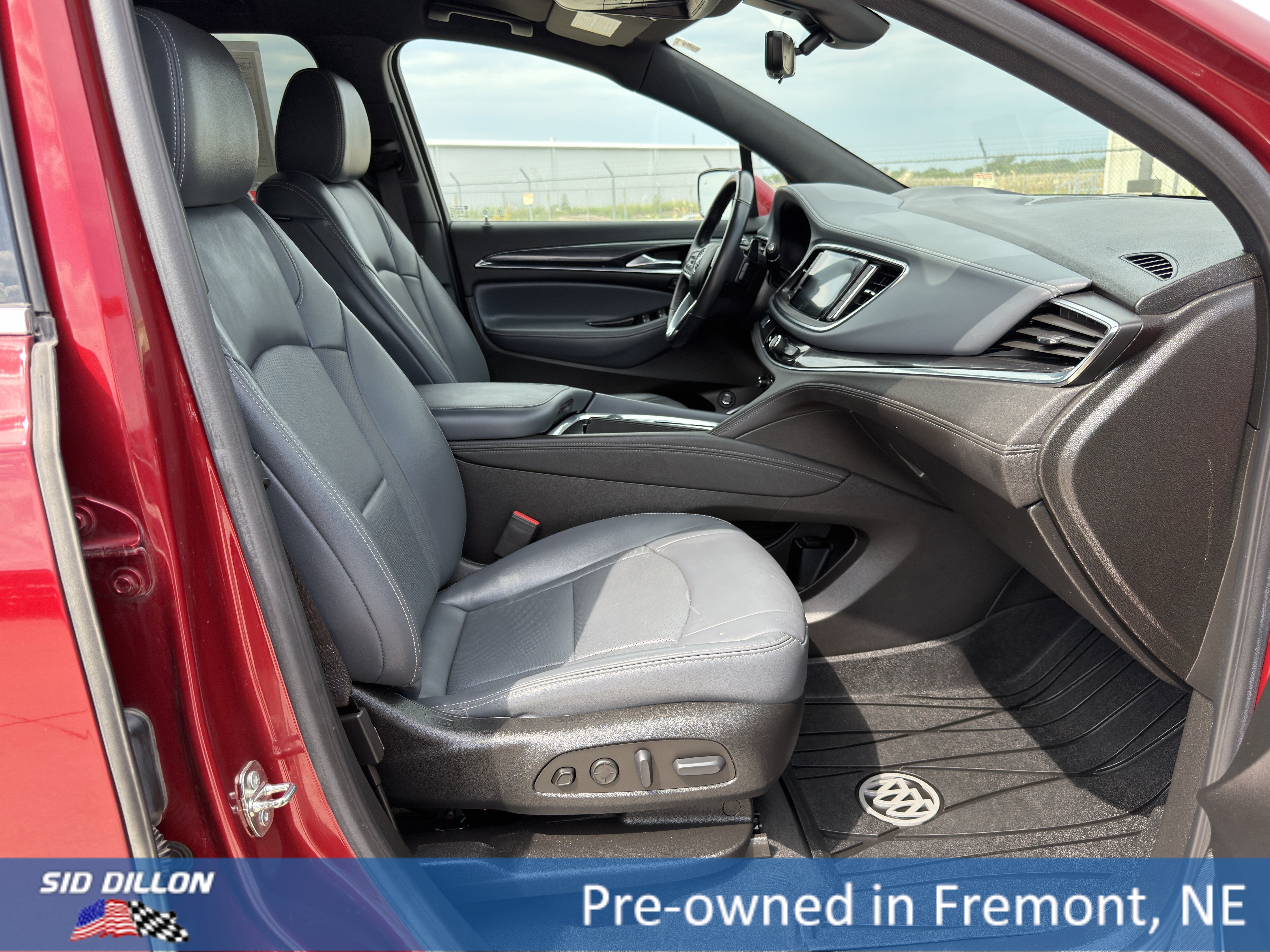 Used 2023 Buick Enclave Premium AWD/4WD image 16