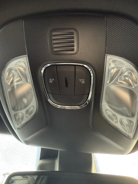 Used 2024 Jeep Compass Latitude image 42