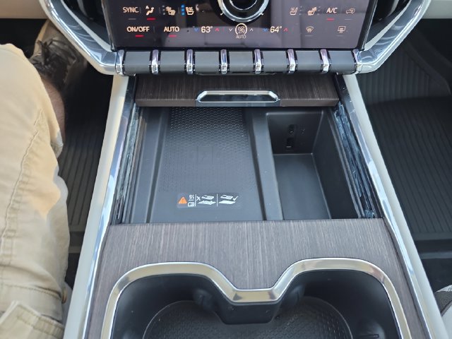 New 2027 GMC Acadia Denali w/ LPO, Floor Liner Package AWD/4WD image 22