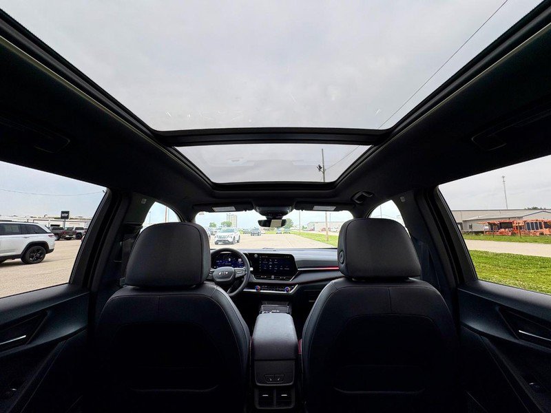 Used 2025 Chevrolet Equinox RS w/ Safety and Technology Package FWD image 29