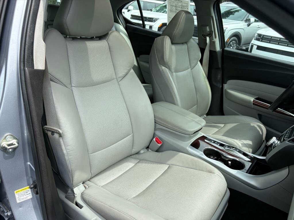Used 2015 Acura TLX w/ Technology Package FWD image 17