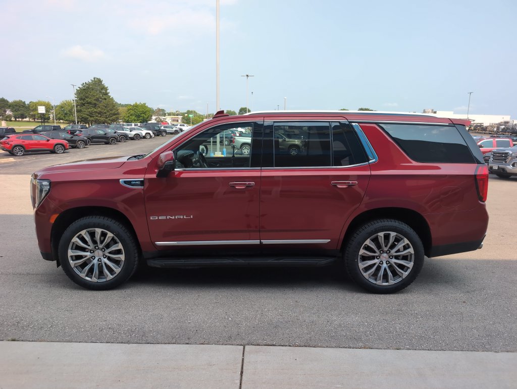 Used 2021 GMC Yukon Denali AWD/4WD image 5