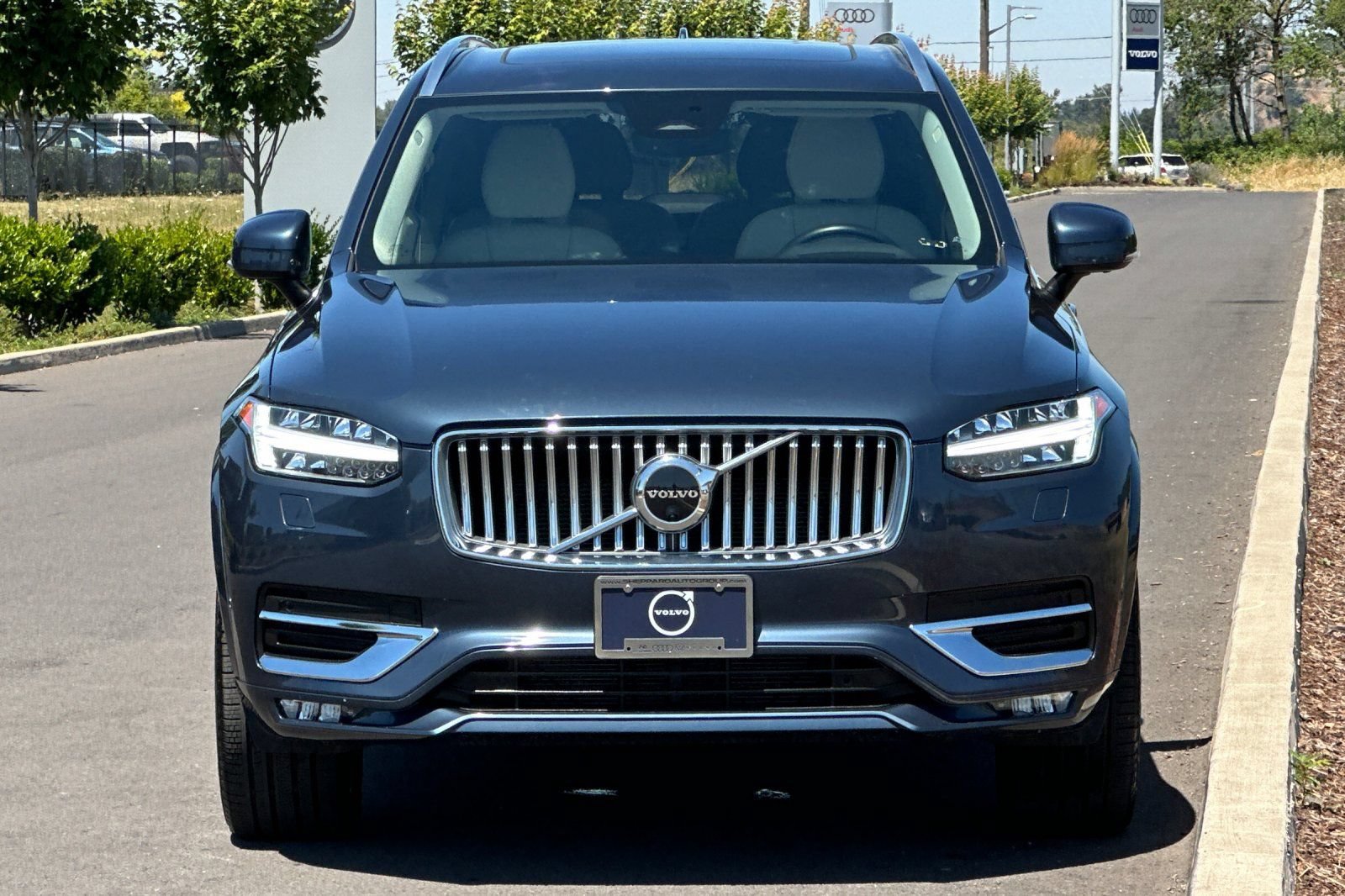 Used 2023 Volvo XC90 B6 Plus w/ Protection Package Premier AWD/4WD image 8