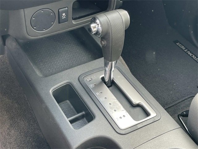 Used 2013 Nissan Frontier SV image 27