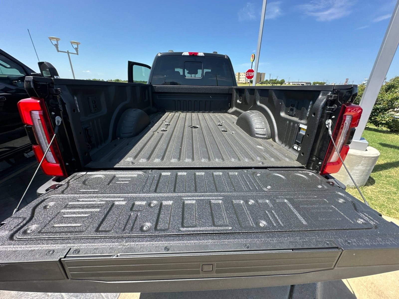 New 2026 Ford F350 Platinum AWD/4WD image 28
