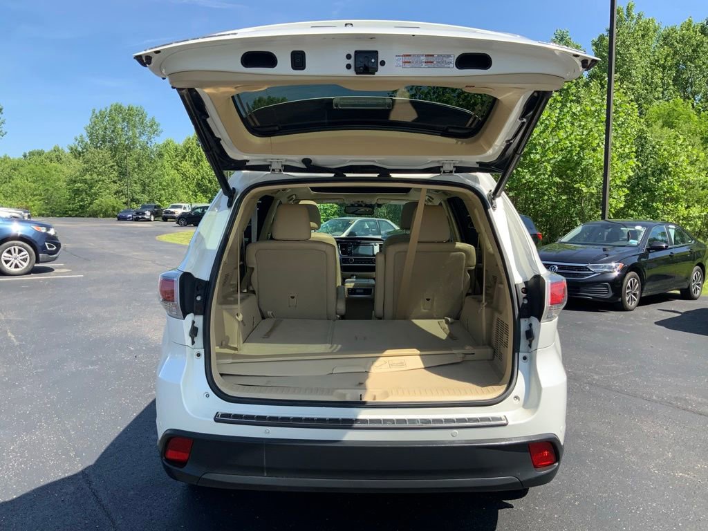 Used 2016 Toyota Highlander Limited Platinum AWD/4WD image 12