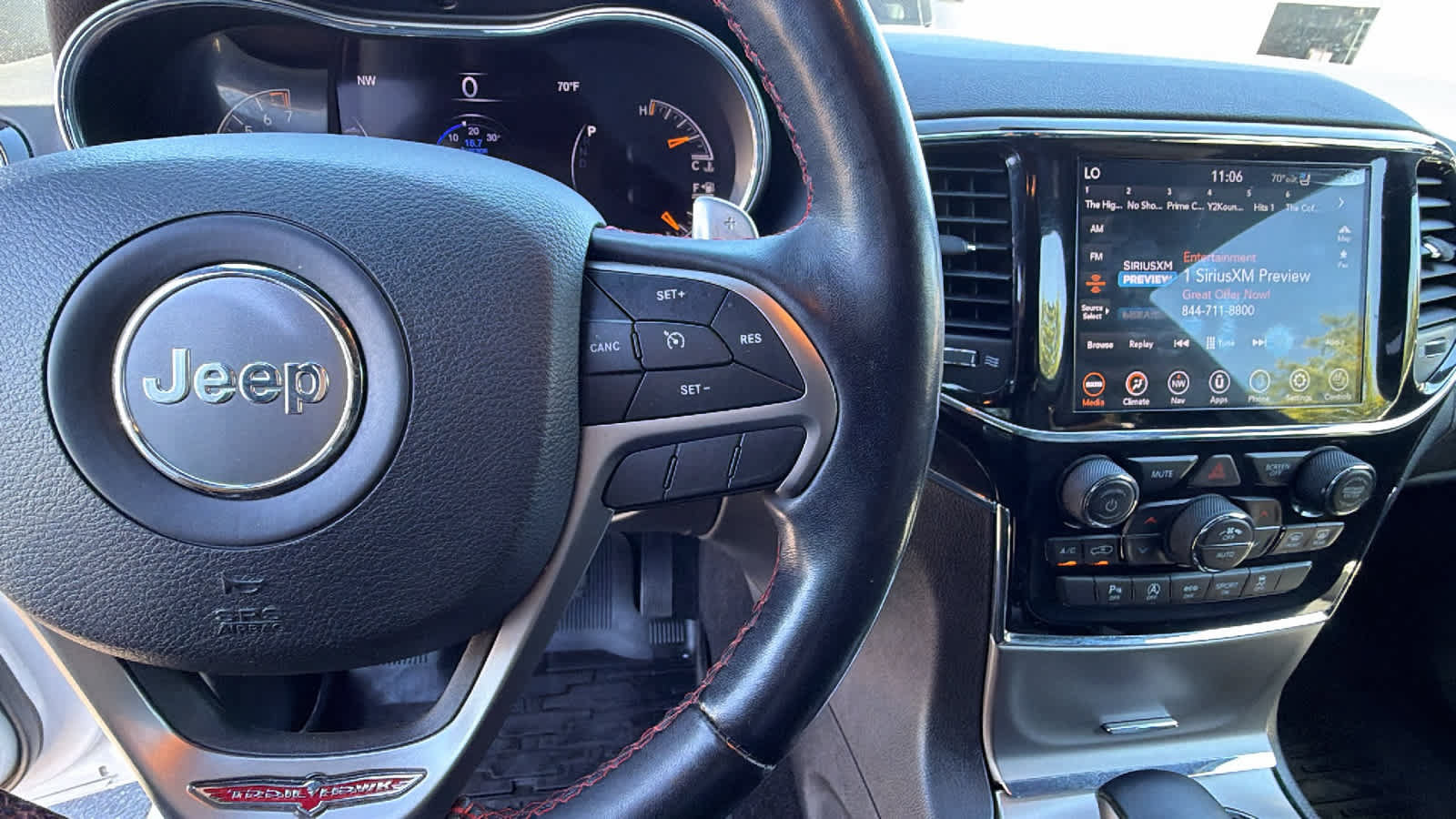 Used 2021 Jeep Grand Cherokee Trailhawk w/ Trailhawk Luxury Group AWD/4WD image 20