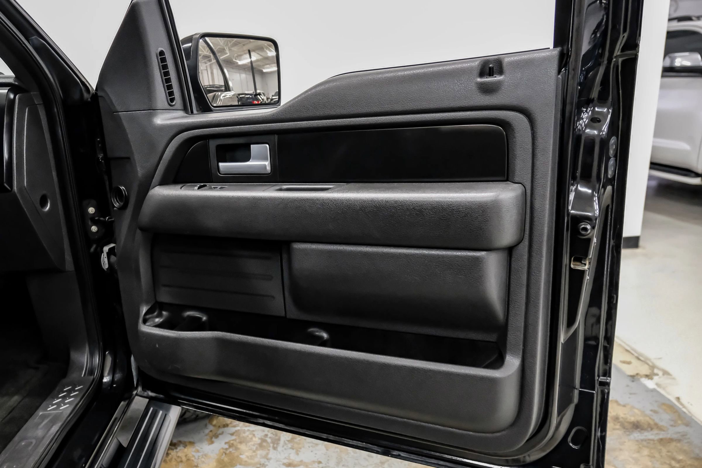 Used 2014 Ford F150 FX4 w/ FX Appearance Package image 28