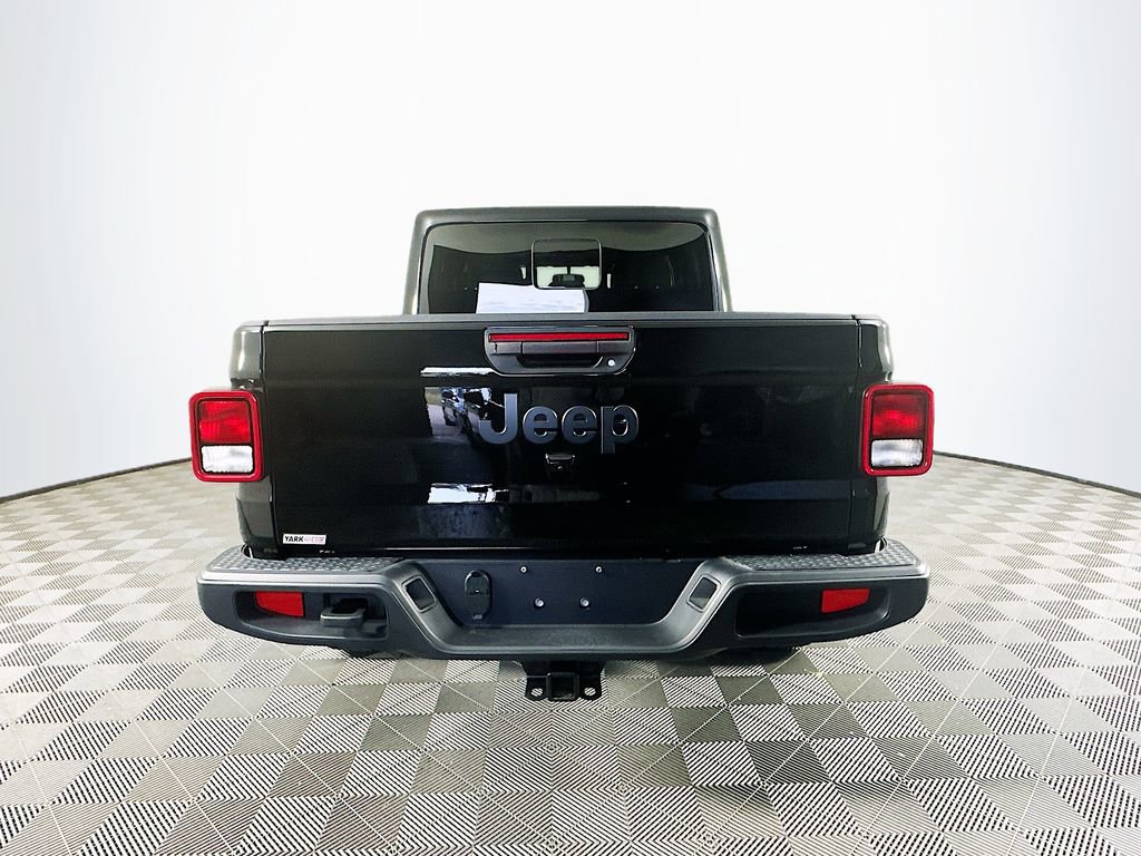 Certified 2024 Jeep Gladiator Sport image 10