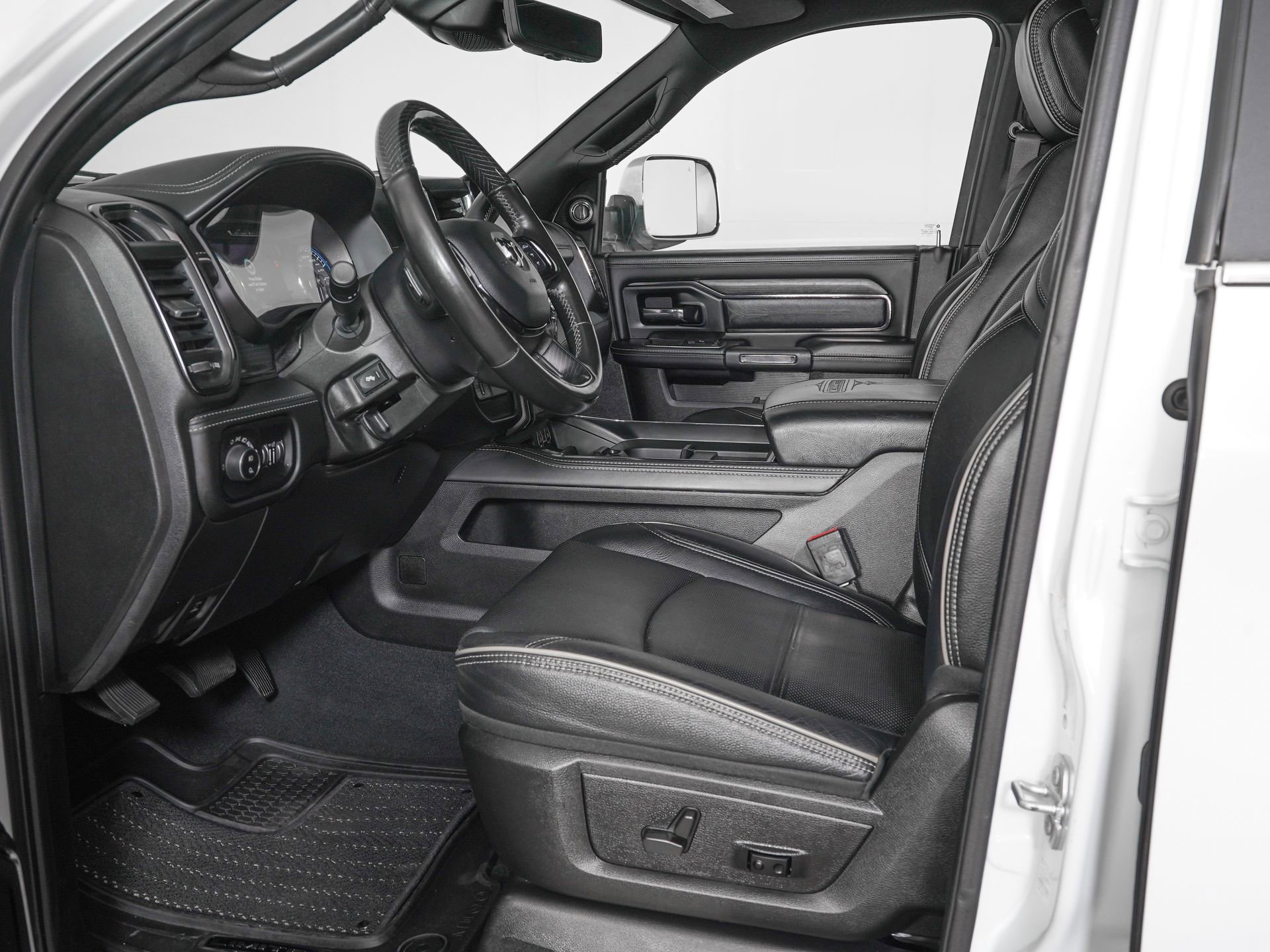 Used 2022 RAM 2500 Limited AWD/4WD image 12