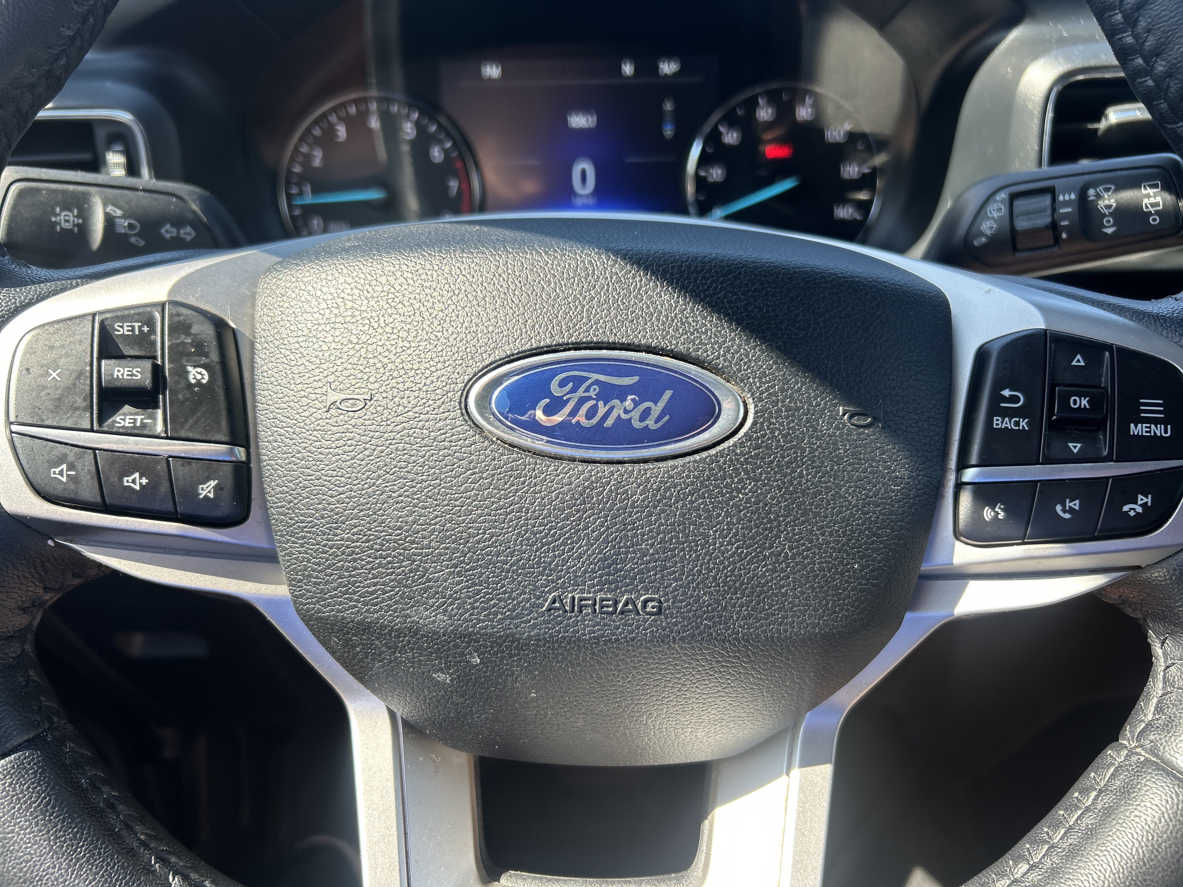 Used 2021 Ford Explorer XLT w/ Equipment Group 202A RWD image 30