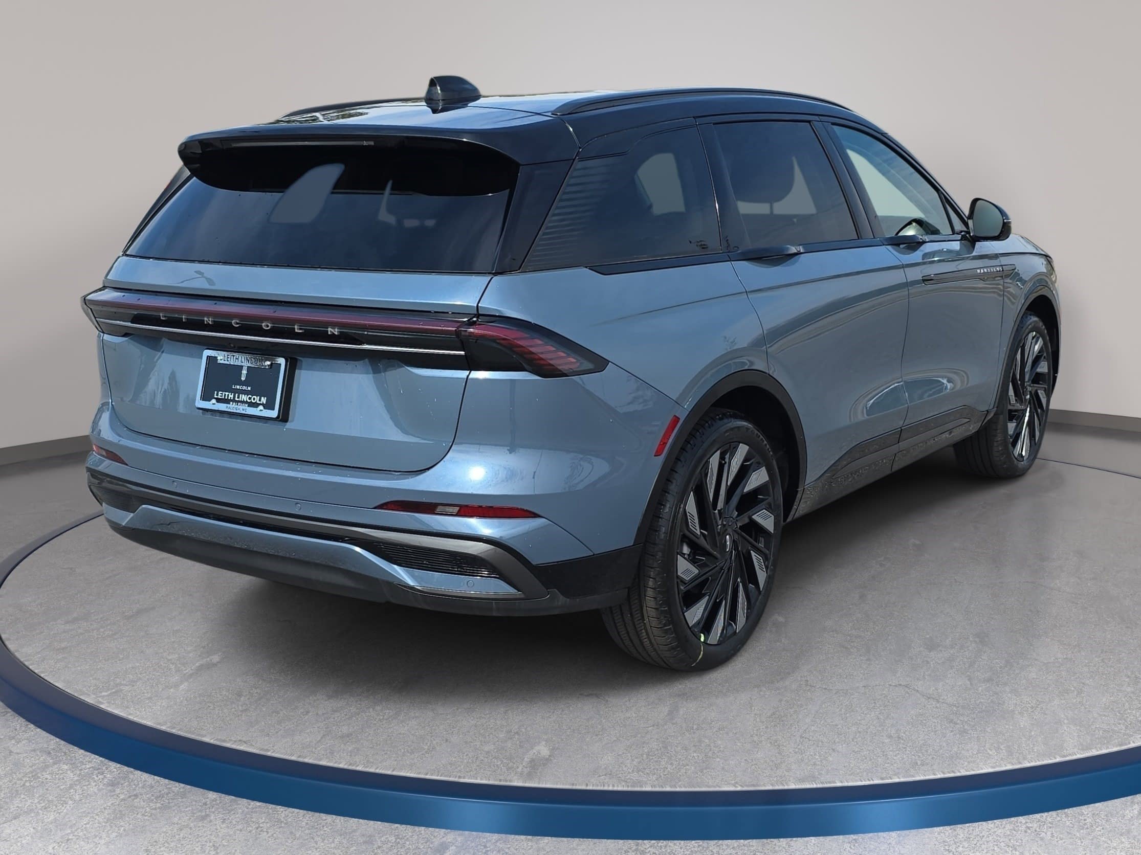 New 2026 Lincoln Nautilus Reserve w/ Jet Appearance Package AWD/4WD image 5