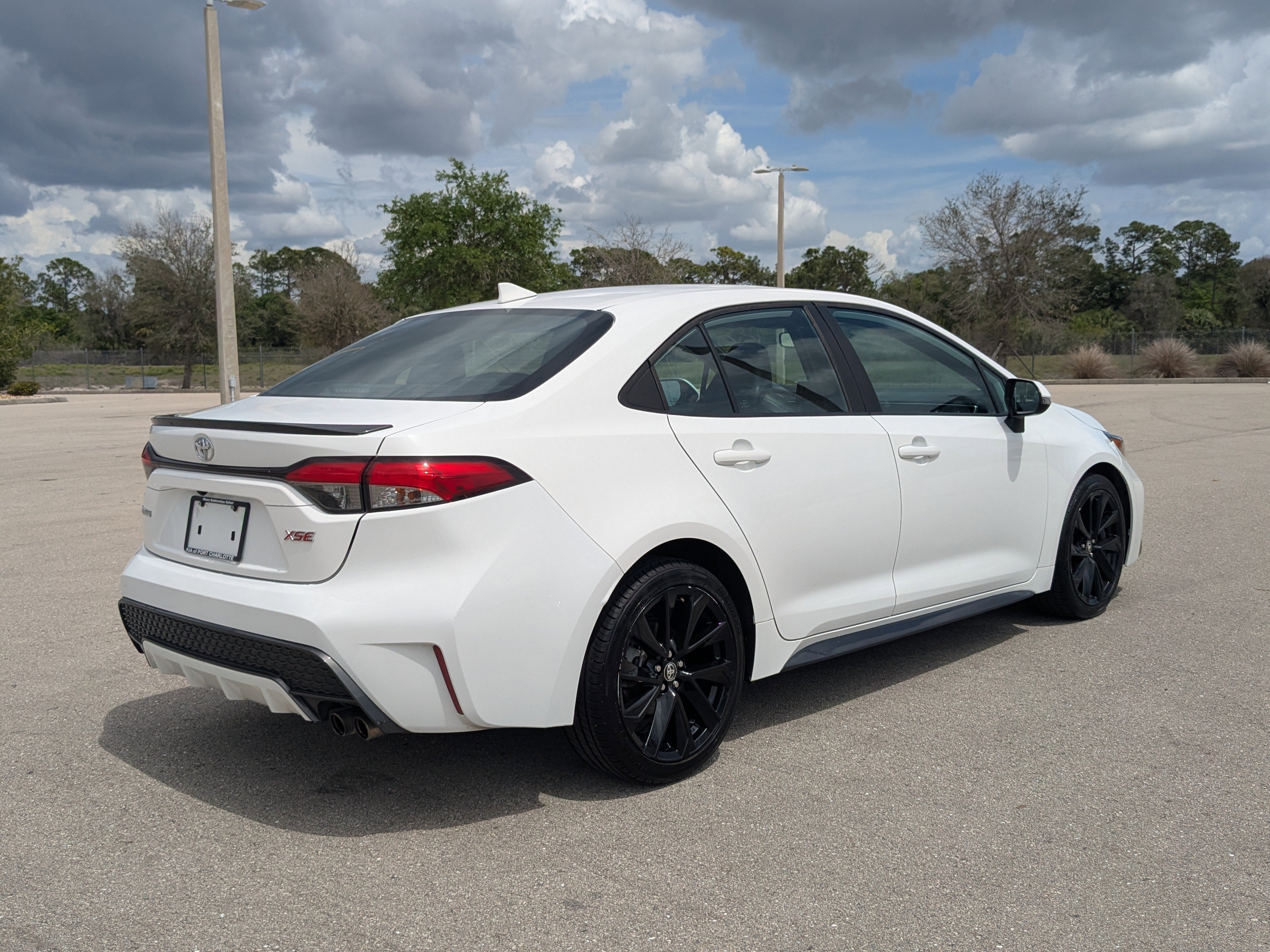 Used 2021 Toyota Corolla XSE image 5