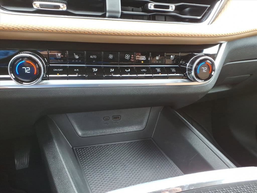 New 2026 Chevrolet Equinox ACTIV w/ Convenience Package III image 9