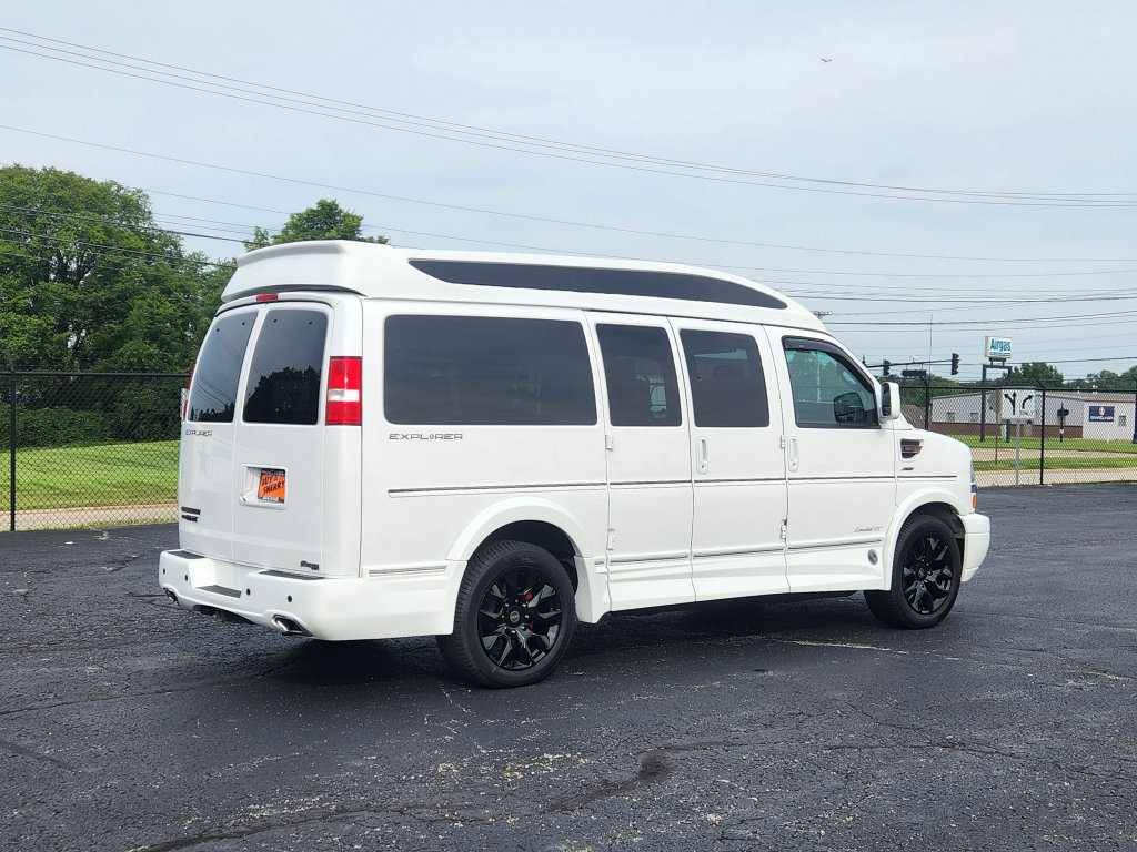 Used 2023 Chevrolet Express 2500 RWD image 10