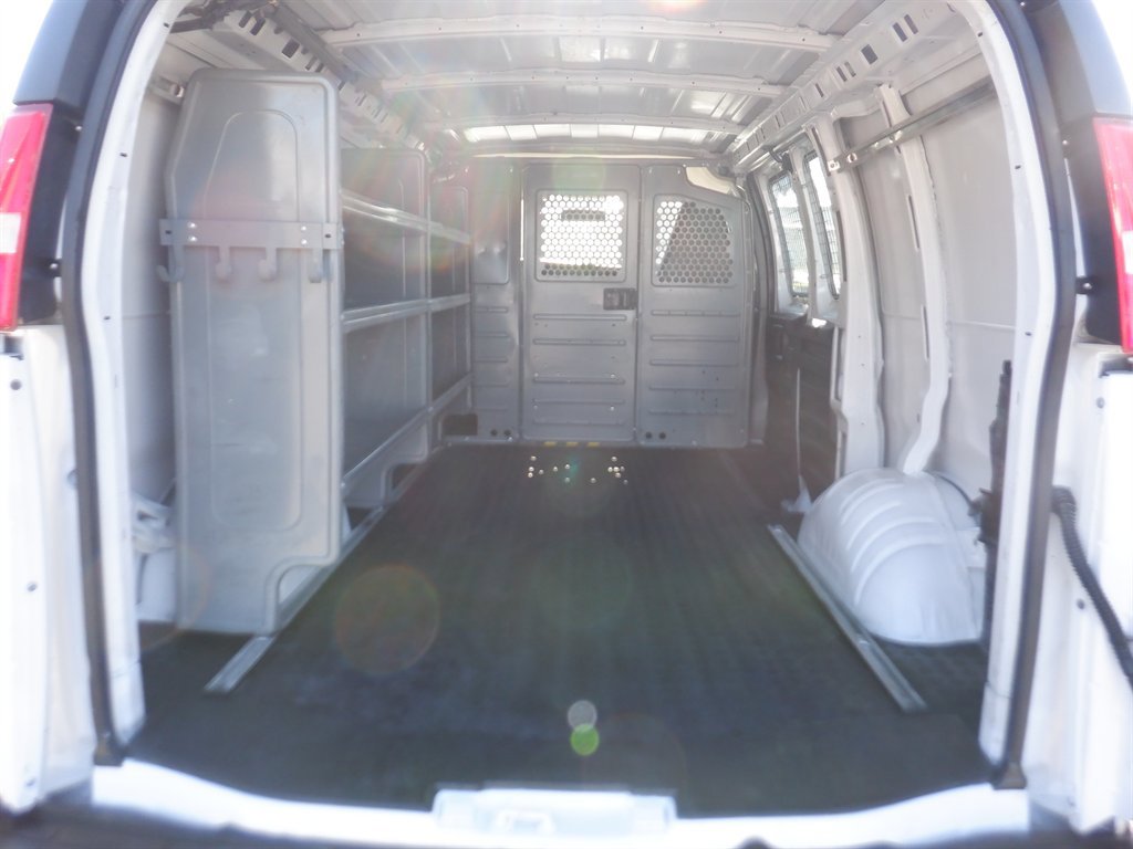Used 2020 GMC Savana 2500 V8 Racks AND Bins w/ Driver Convenience Package image 9