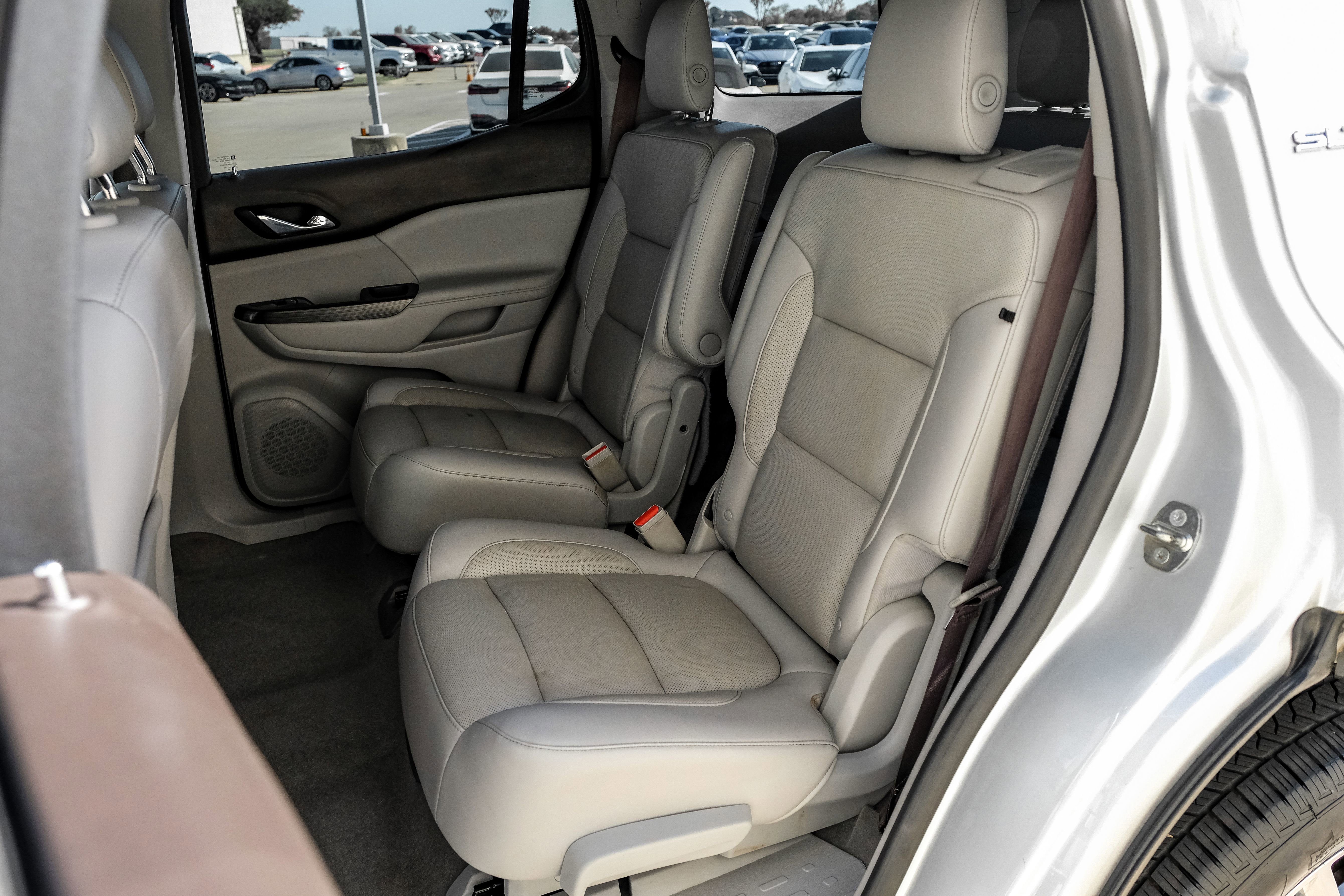 Used 2018 GMC Acadia SLT FWD image 39