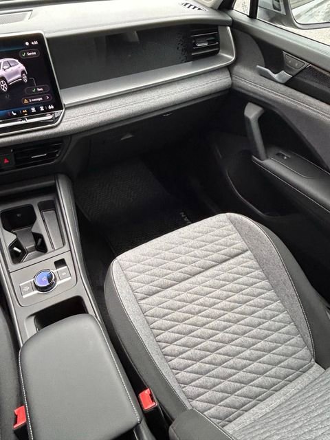 New 2026 Volkswagen Tiguan S FWD image 12